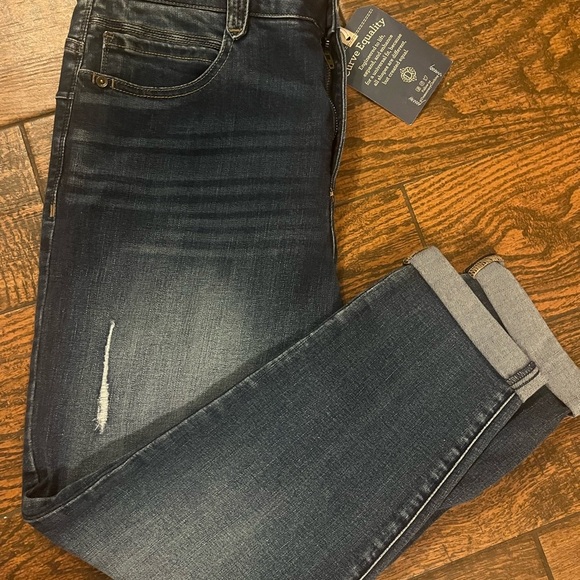 Democracy Blue Capri Pants - Picture 2 of 3